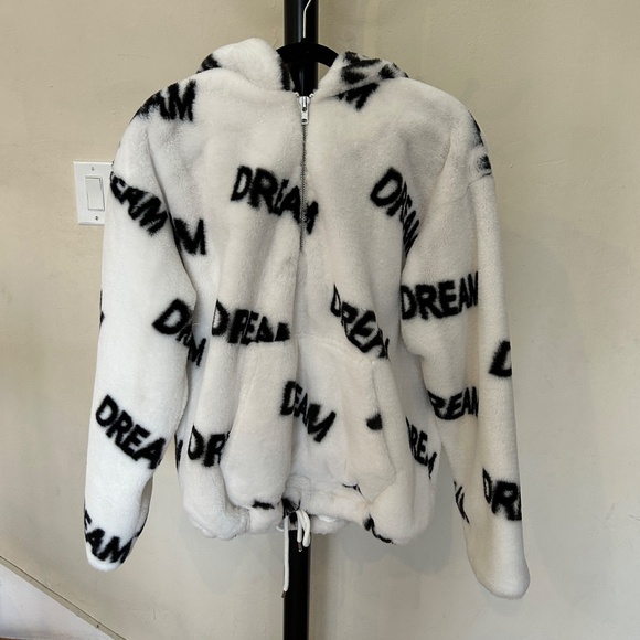 Trendy Faux Fur Zip-up Hoodie Coat w/ Drawstring Hem & Hand Warmer - Picture 10 of 11